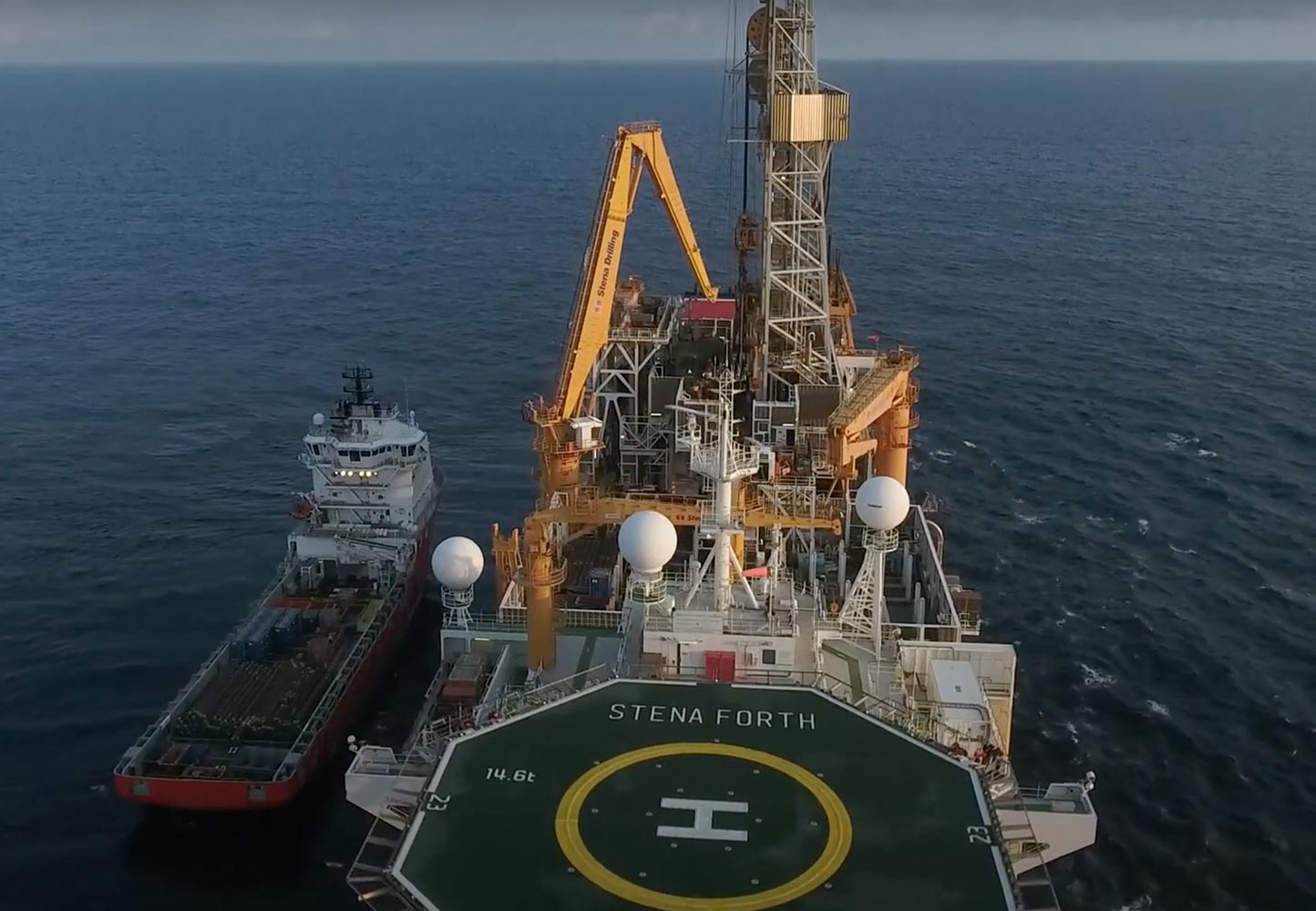 Drilling platform with helicopter landing
