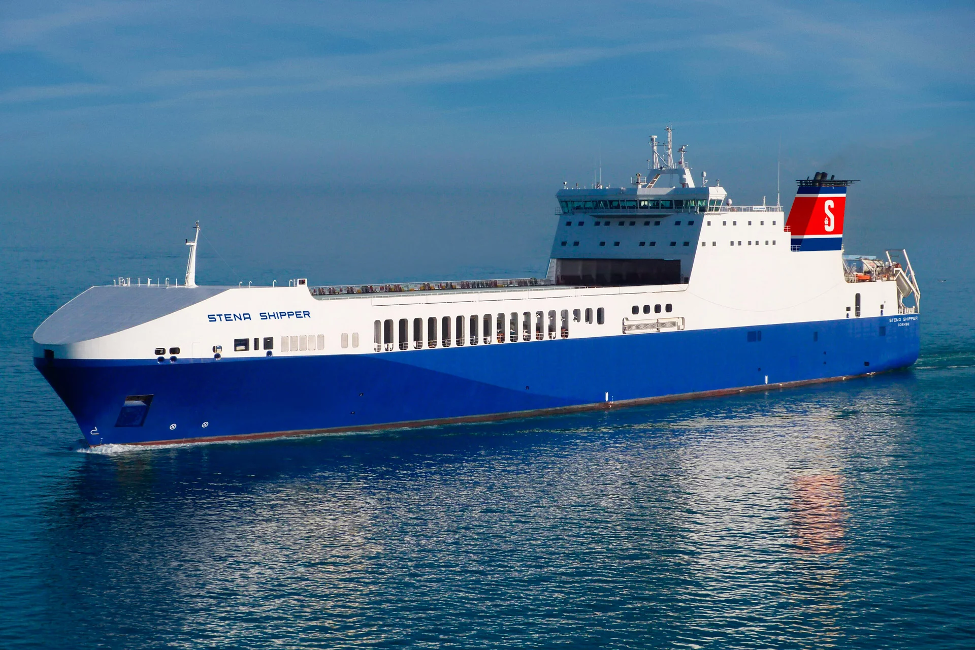 Stena Shipper at sea